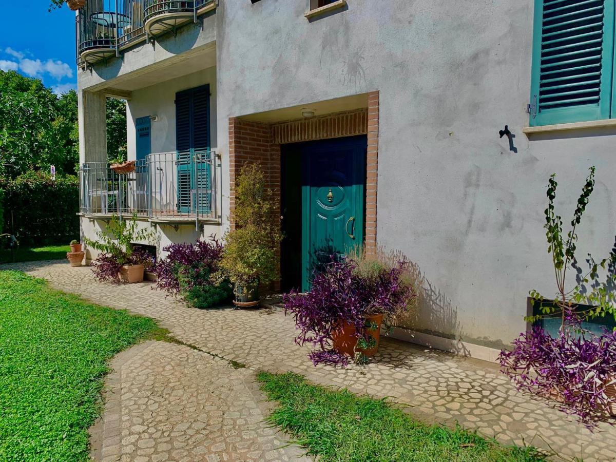 Casa Del Giardino Bright Apartment Bastia Umbra Exterior foto